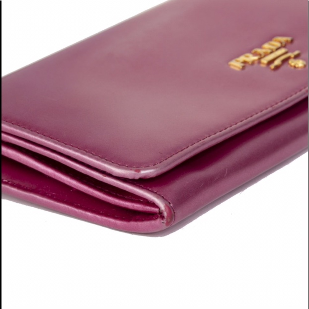 Prada Spazzolato Continental Wallet